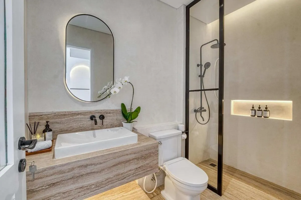 Villa Brand New 4Br Colonial Retreat In Berawa, Canggu